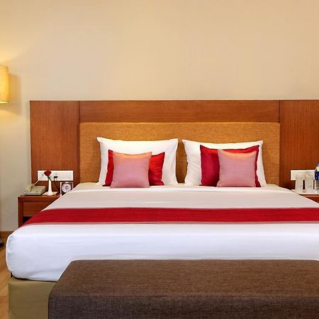 Hotel Park Residency Adoor Adur Zewnętrze zdjęcie