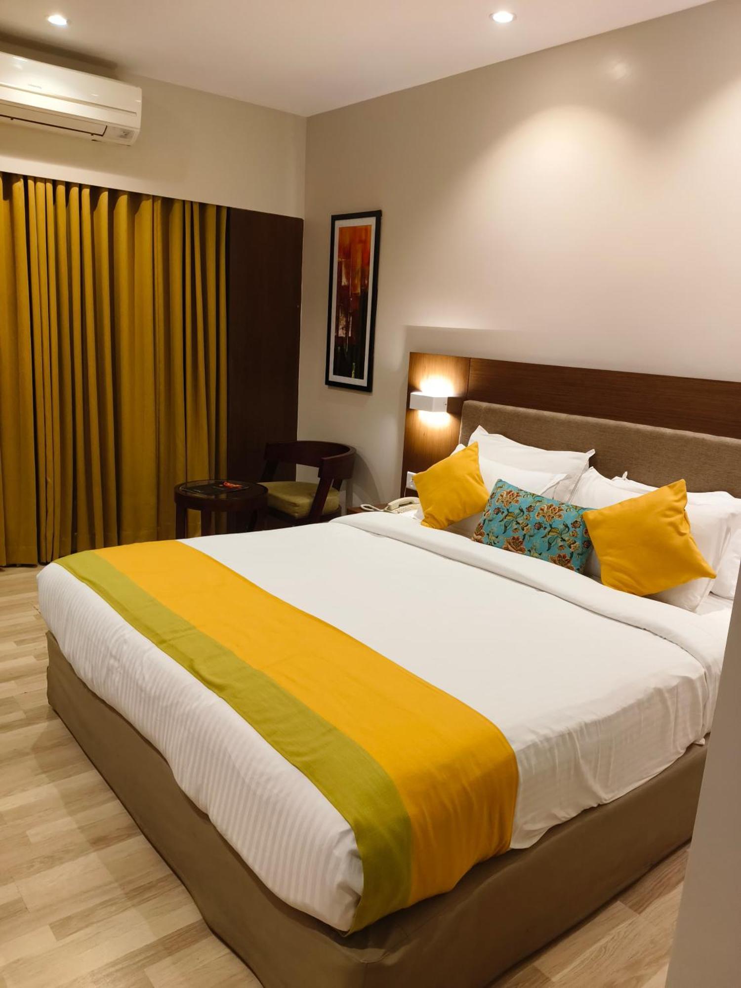 Hotel Park Residency Adoor Adur Zewnętrze zdjęcie