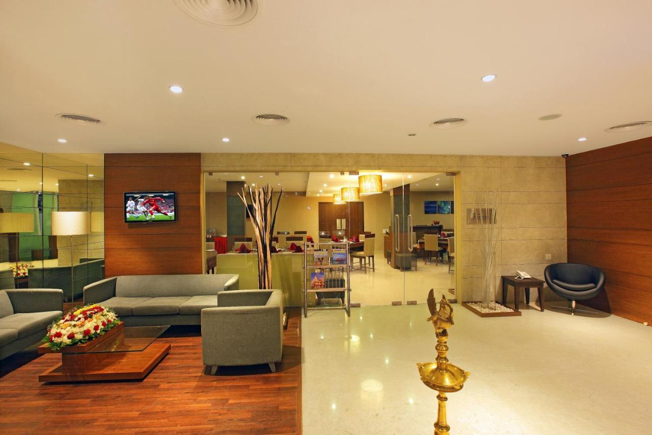 Hotel Park Residency Adoor Adur Zewnętrze zdjęcie