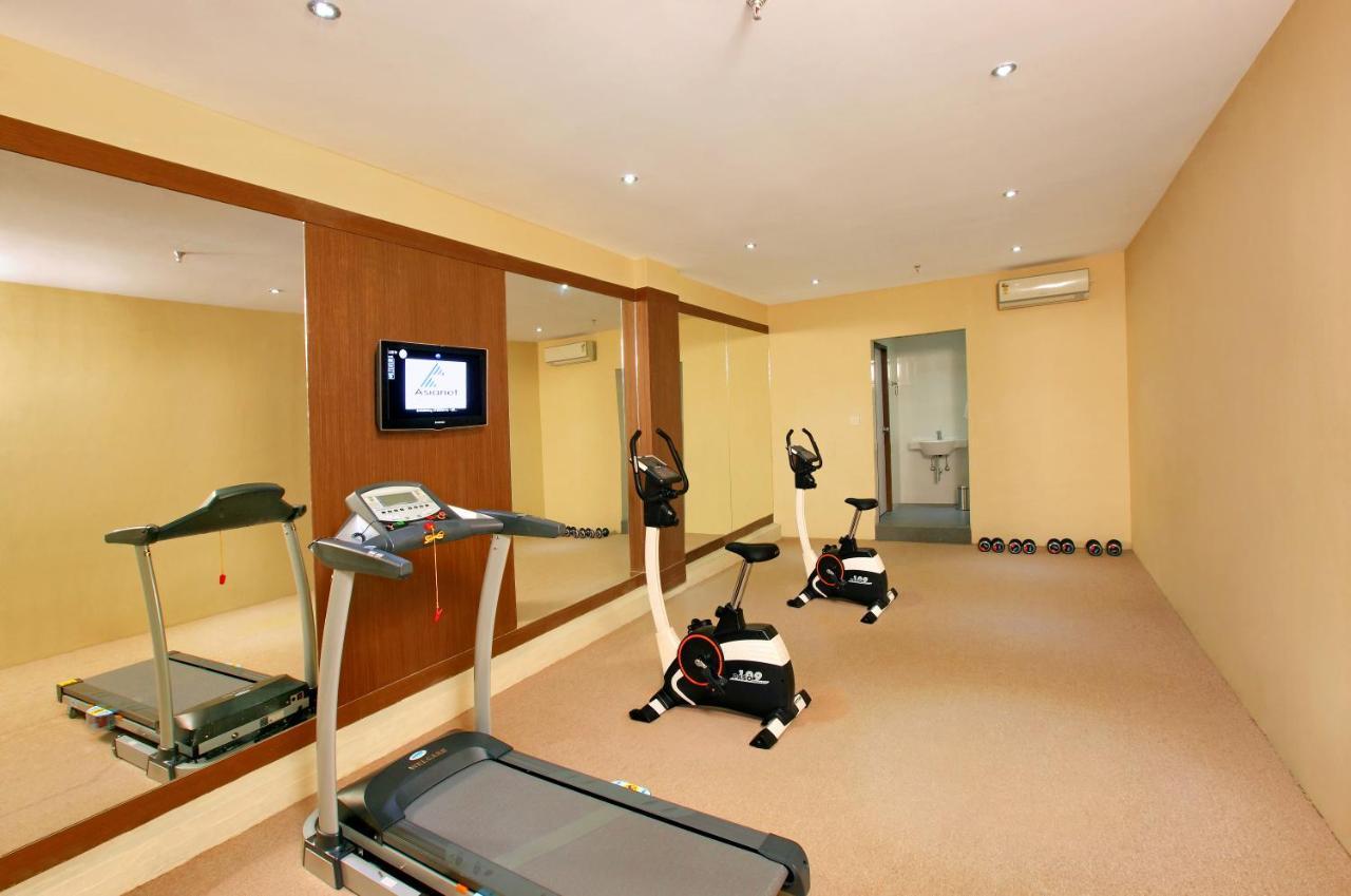 Hotel Park Residency Adoor Adur Zewnętrze zdjęcie